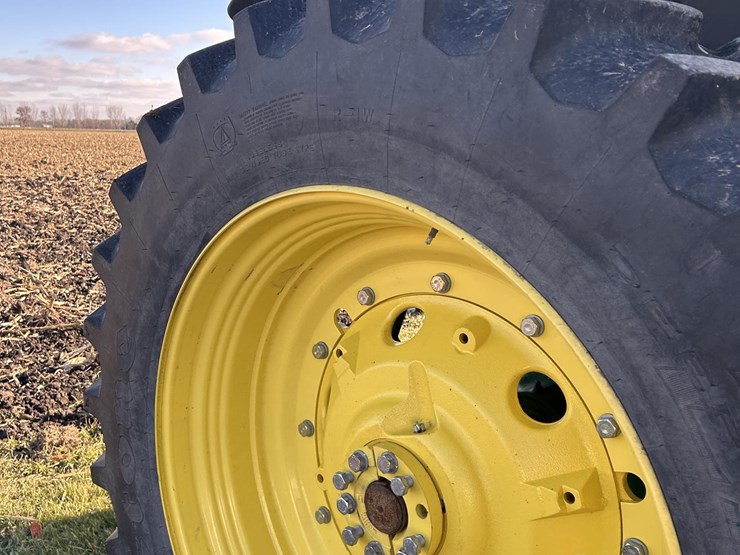 2021-john-deere-6175m-image-38