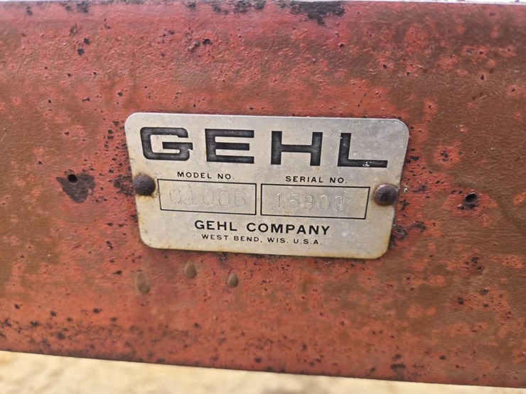 #5885-•-gehl-running-gear-image-4