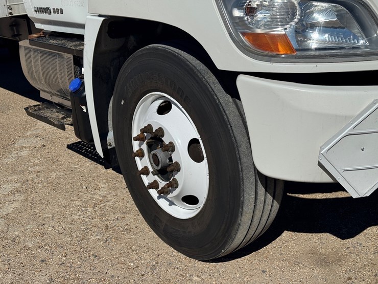 #265-•-2016-hino-338v-van-body-truck-image-6