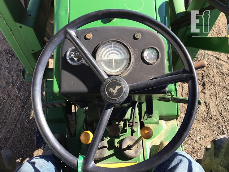 john-deere-2440-image-16