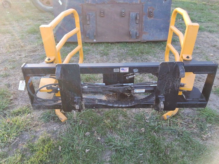 ag-wrap-loader-tractor-mount-bale-squeeze,-s/n--21392-image-2