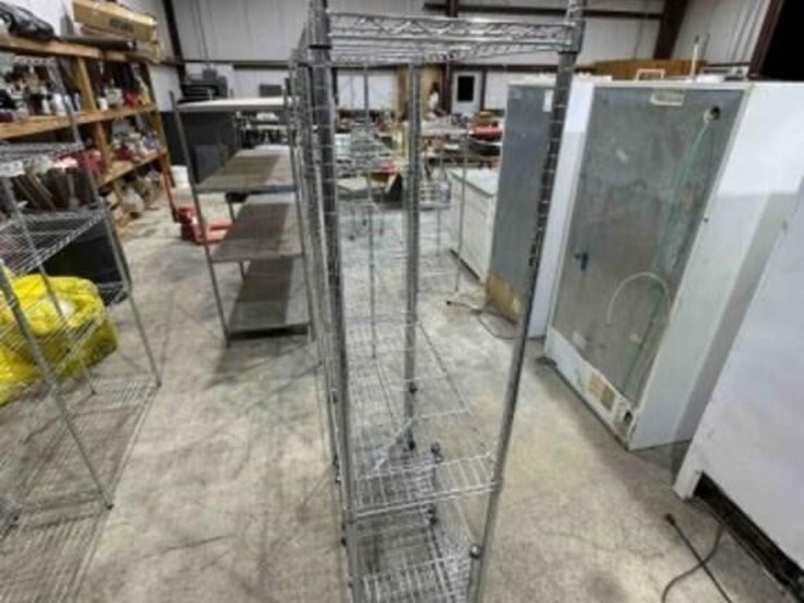 2-metal-wire-shelves-image-6