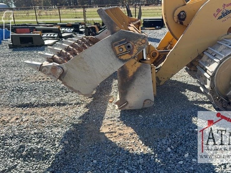 2000-caterpillar-953c-image-10