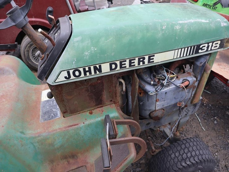 john-deere-318-image-8