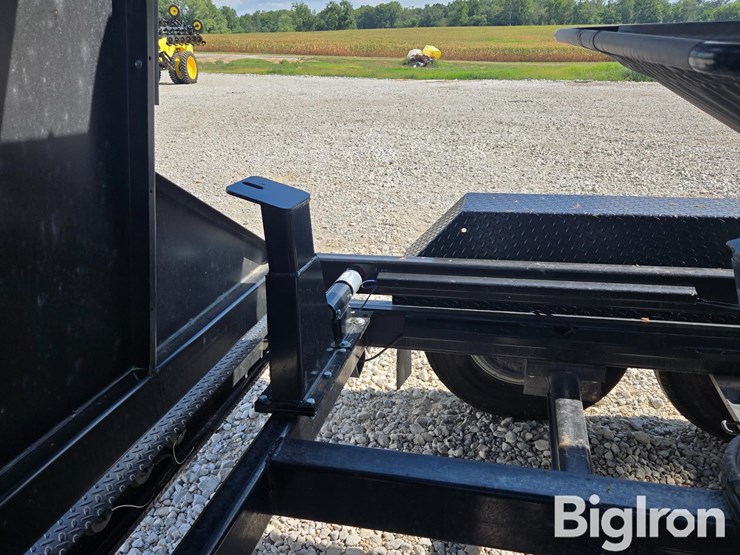 2023-j&m-c450-4-box-seed-tender-image-20