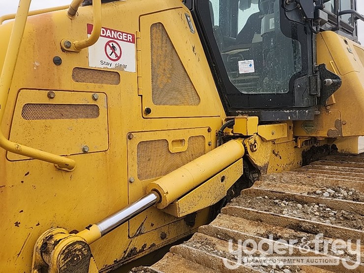 2017-komatsu-d61pxi-24-image-17