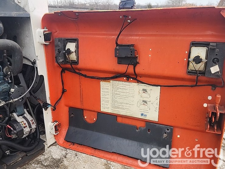 2007-bobcat-s300-image-13
