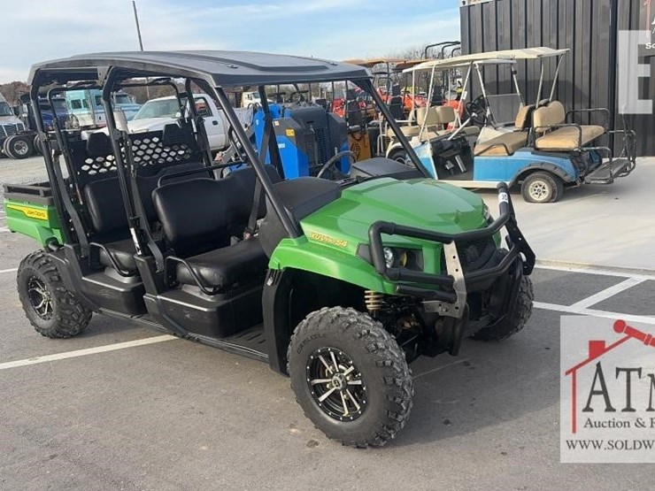 john-deere-gator-xuv-550-s4-image-1