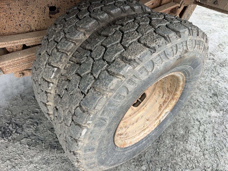 2006-chevrolet-3500-image-12