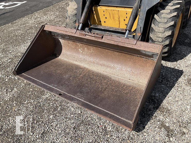 1998-new-holland-lx565-image-9