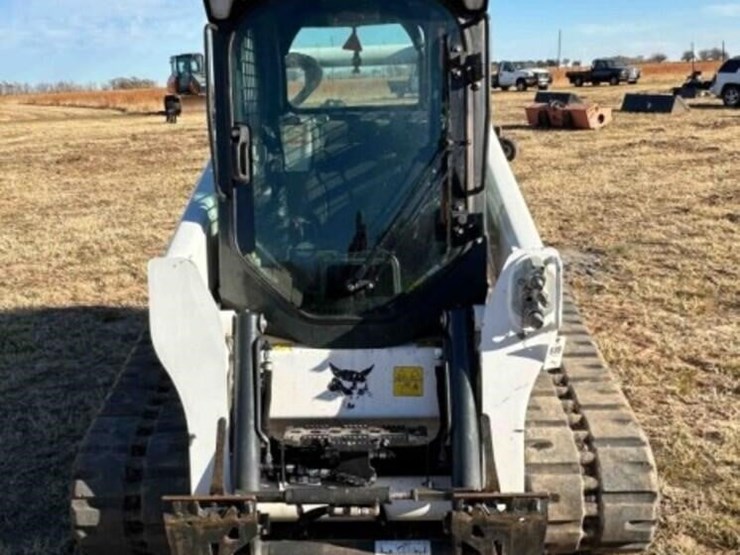 2024-bobcat-t740-image-4