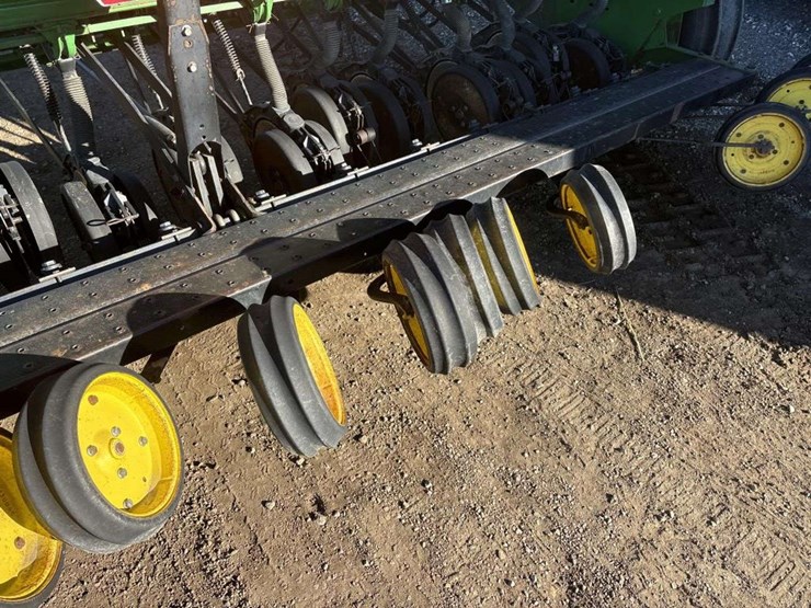 john-deere-8300-image-9