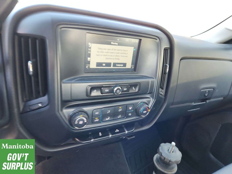 2017-chevrolet-silverado-1500-image-28