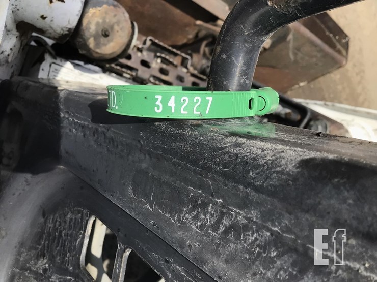 2017-bobcat-t740-image-22