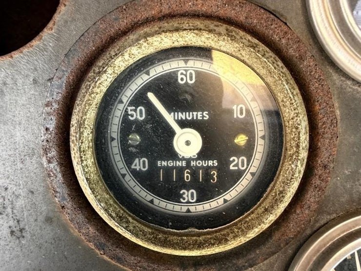 1973-champion-565t-motorgrader-image-5