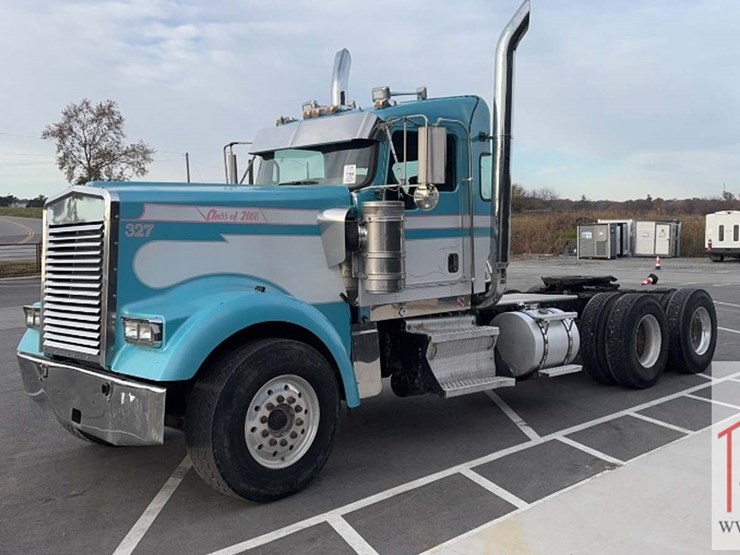 2009-kenworth-w900l-image-1