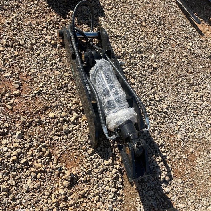 FUTURE 5T 36IN HYDRAULIC THUMB CLAMP