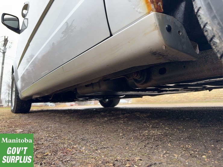 2012-dodge-grand-caravan-sxt-image-10