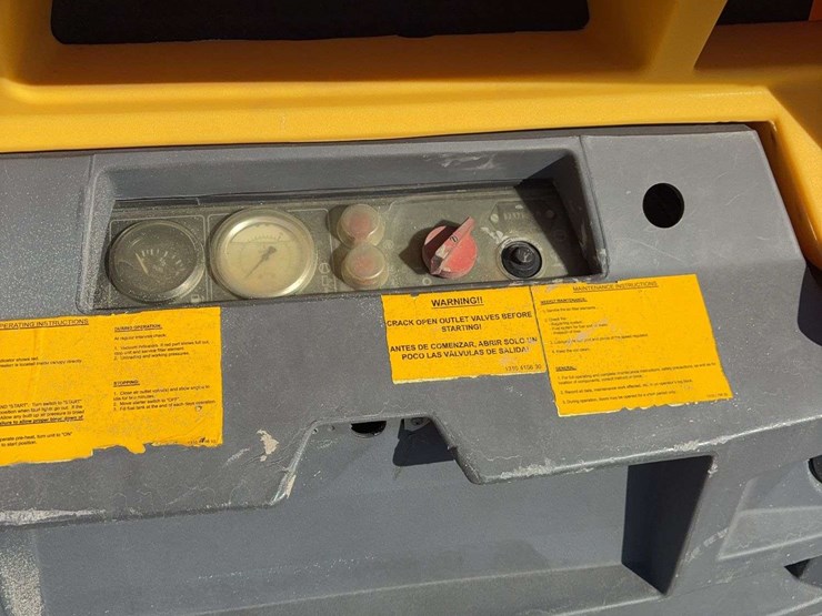 2015-atlas-copco-xas185-image-6