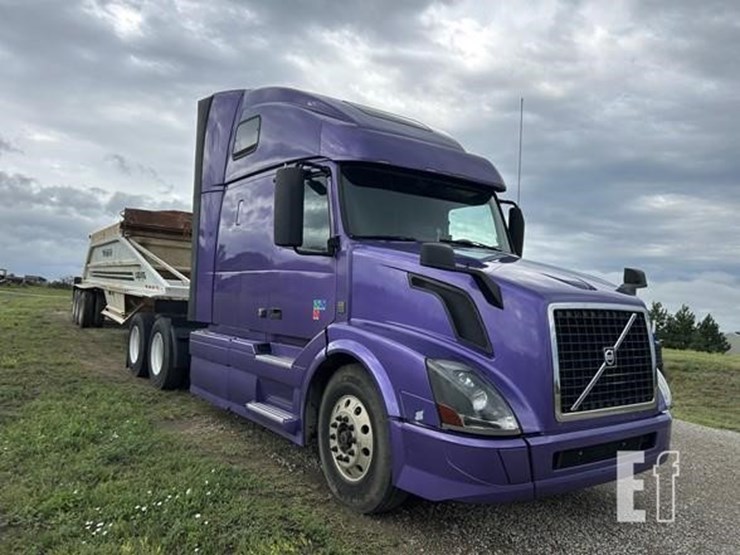 volvo-vnl42t670-image-3