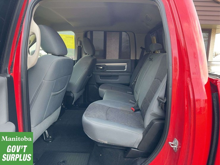 2016-dodge-1500-image-15