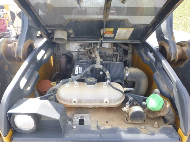 23-deere-325g-image-35