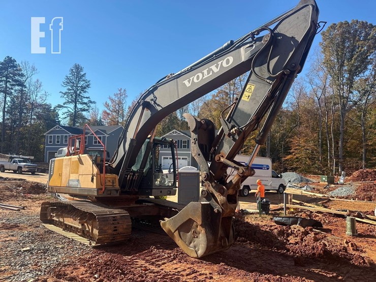 2017-volvo-ec220el-image-1