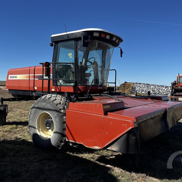 2005 HESSTON 9260