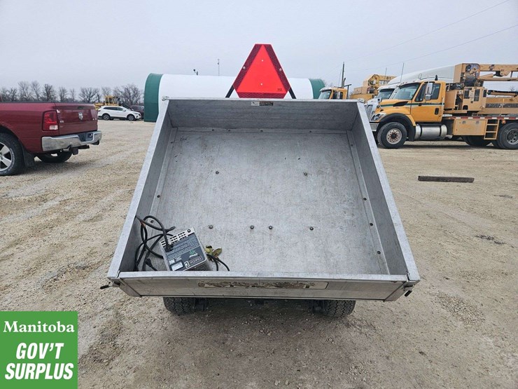 2011-club-car-turf-2-image-8