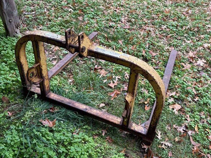 3pt-bale-carrier-image-1