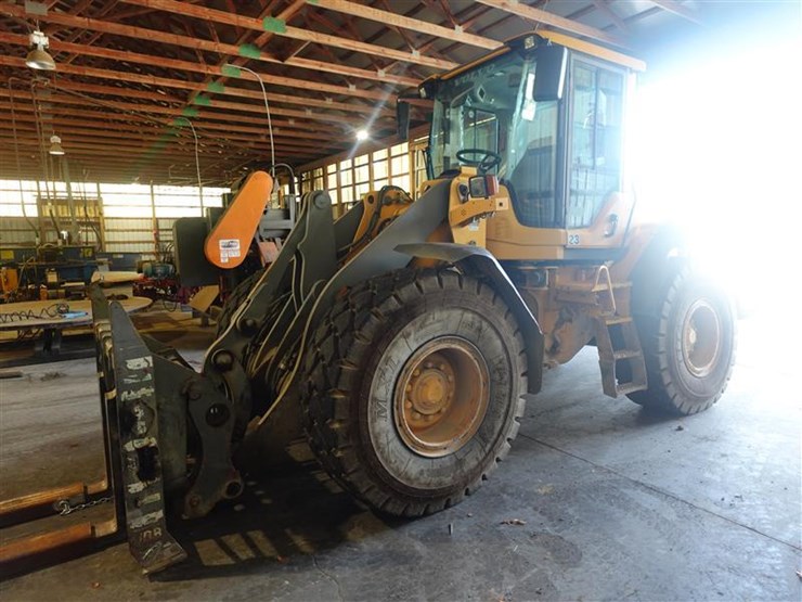 2010-volvo-l60f-image-1