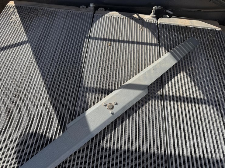 2022-claas-lexion-7500-image-57