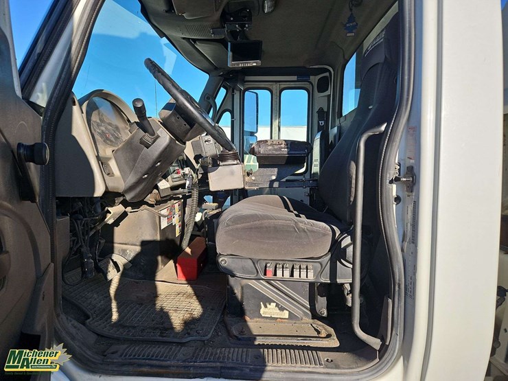 2009-international-workstar-7400-image-19