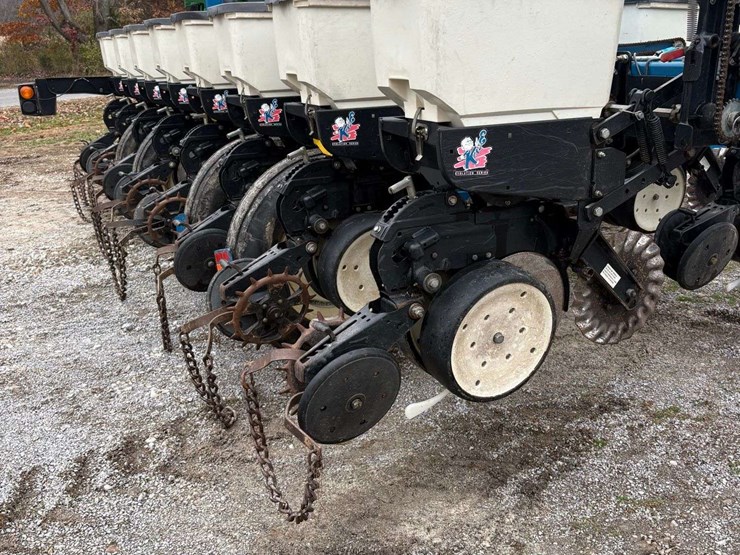 2005-kinze-3500-image-8