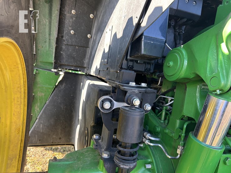 2021-john-deere-6175m-image-34