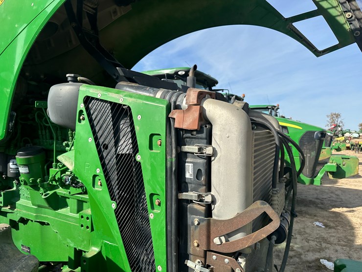 2010-john-deere-8295r-image-49