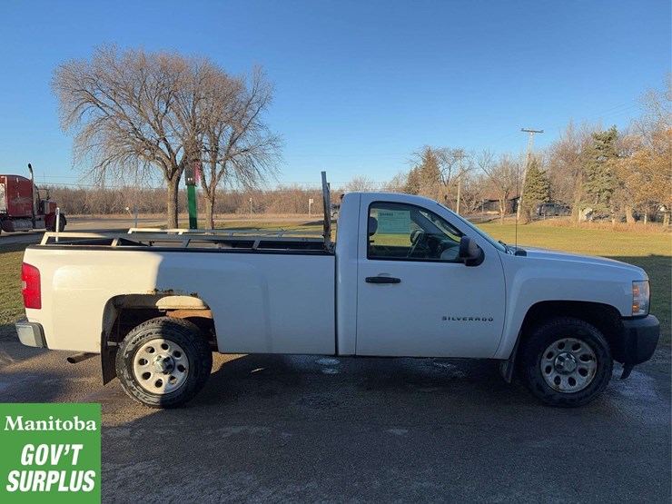 2011-chevrolet-silverado-1500-image-4