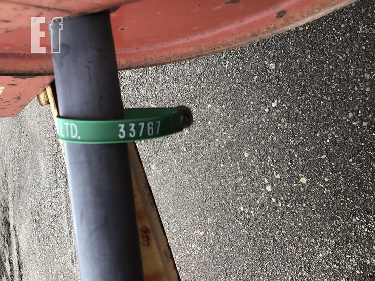 new-holland-512-image-11