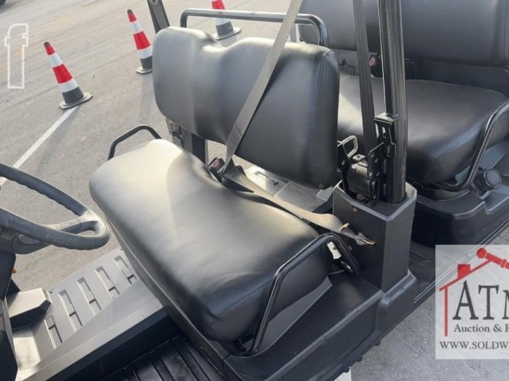 john-deere-gator-xuv-550-s4-image-11