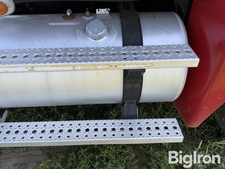 2007-freightliner-cst120-century-class-s/t-t/a-day-cab-truck-tractor-image-19