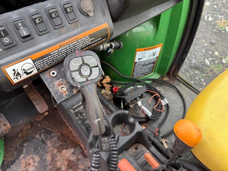 john-deere-855-image-14