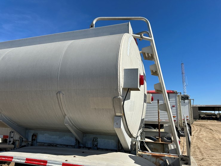 1986-fruehauf-tanker-image-21