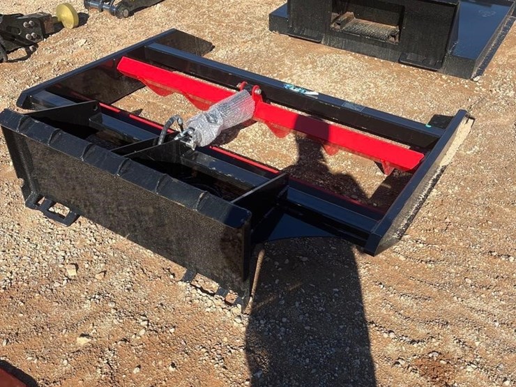 future-70in-hydraulic-skid-steer-flat-ripper-image-2