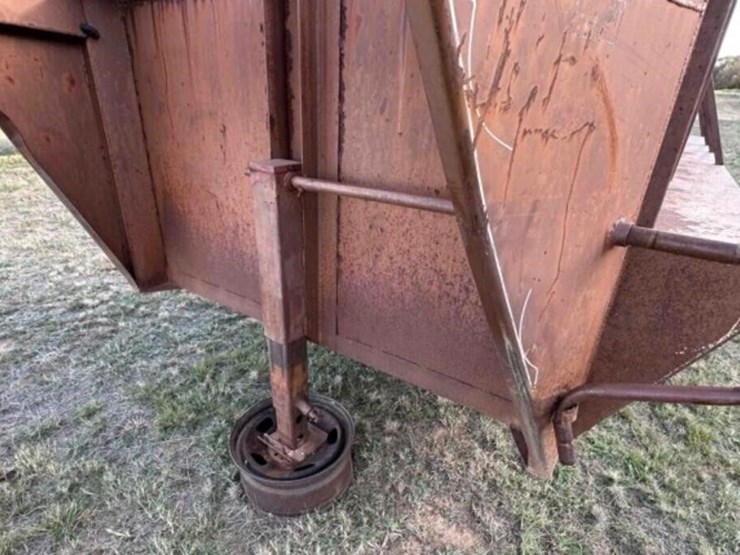 1984-24’-shelby-gooseneck-livestock-trailer-image-8