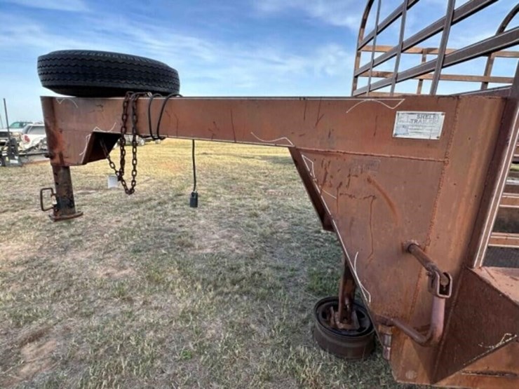 1984-24’-shelby-gooseneck-livestock-trailer-image-7