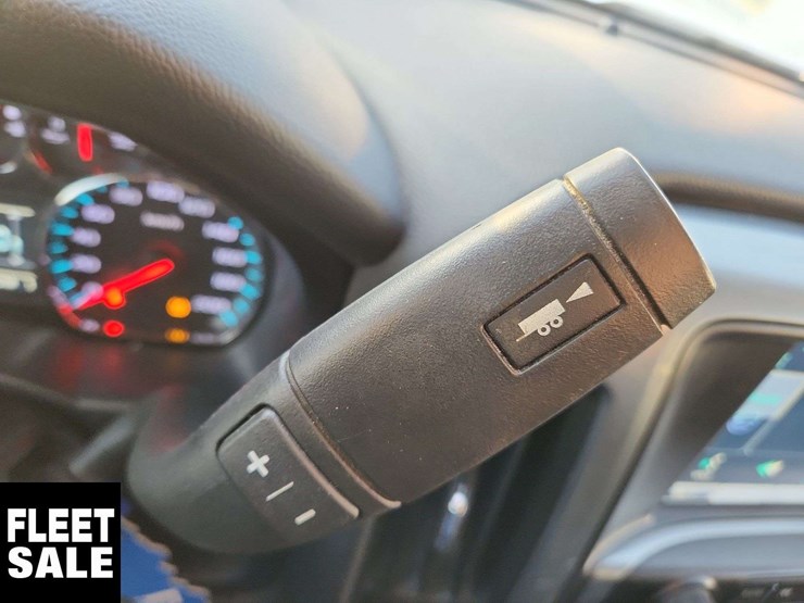 2015-chevrolet-silverado-2500hd-image-9