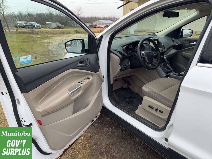 2016-ford-escape-image-16