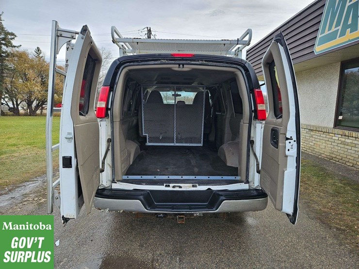 2011-chevrolet-express-1500-image-7