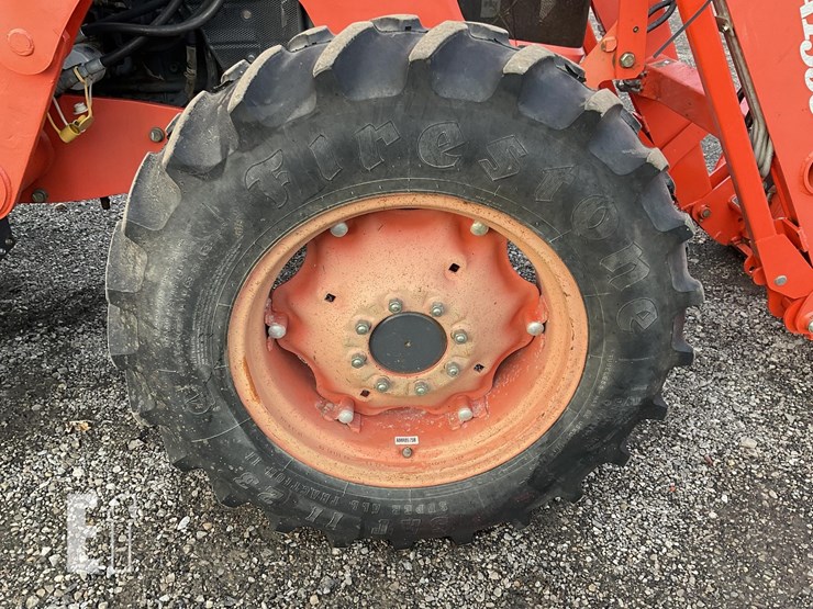 2008-kubota-m8540-image-17