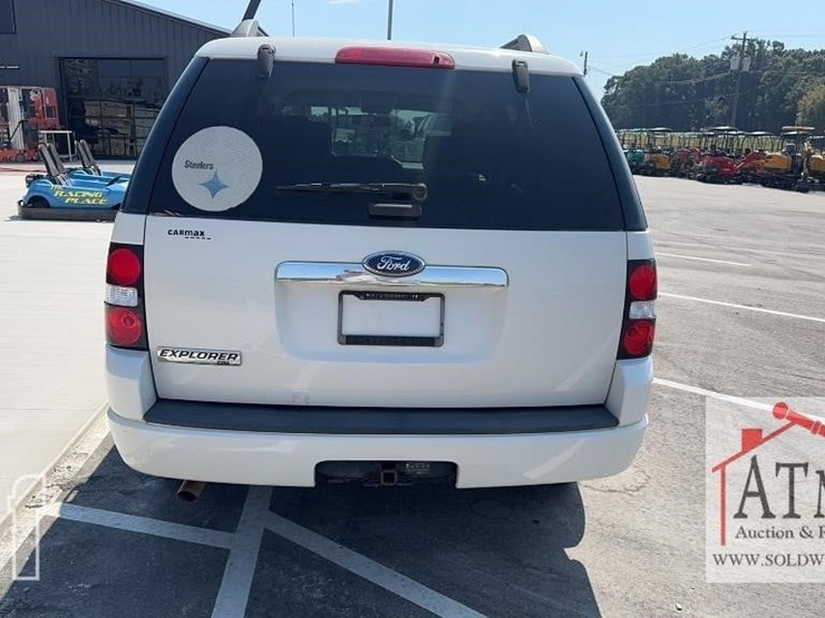 2008-ford-explorer-xlt-image-4